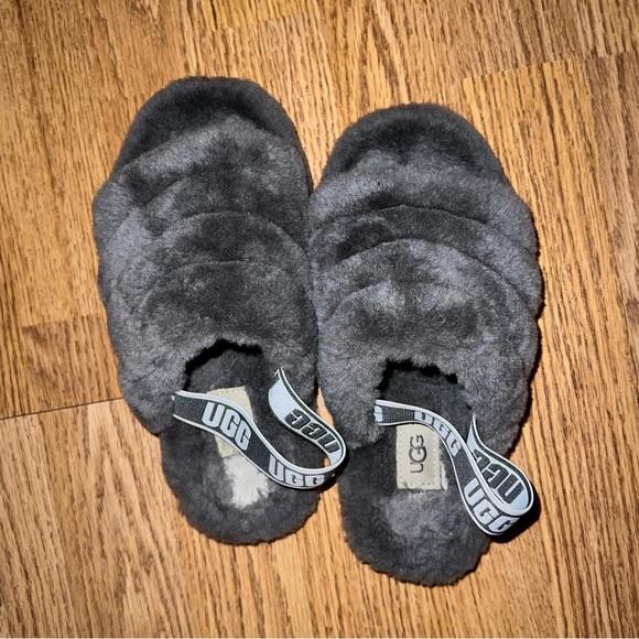 UGG Slippers - Picture 2 of 5